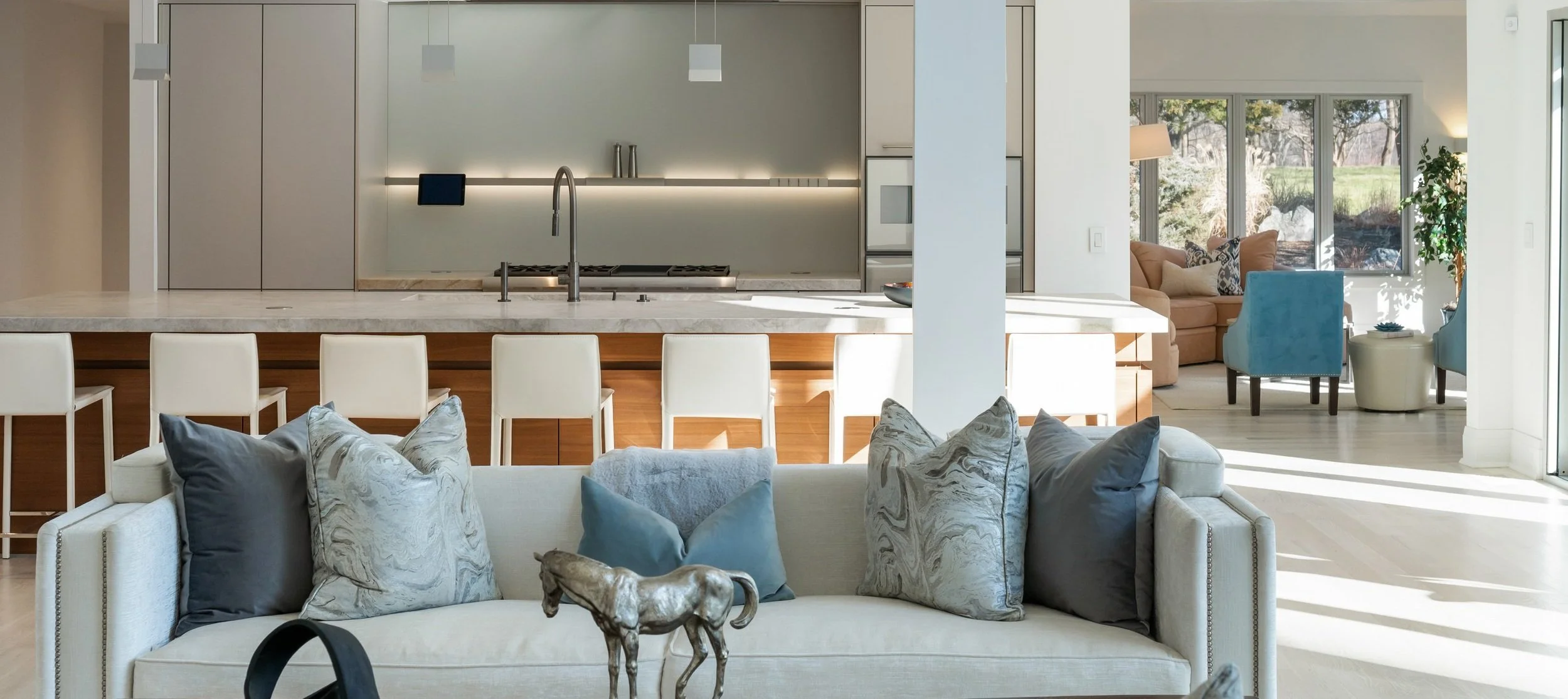 The Art and Science of Real Estate Photography: A Comprehensive Guide