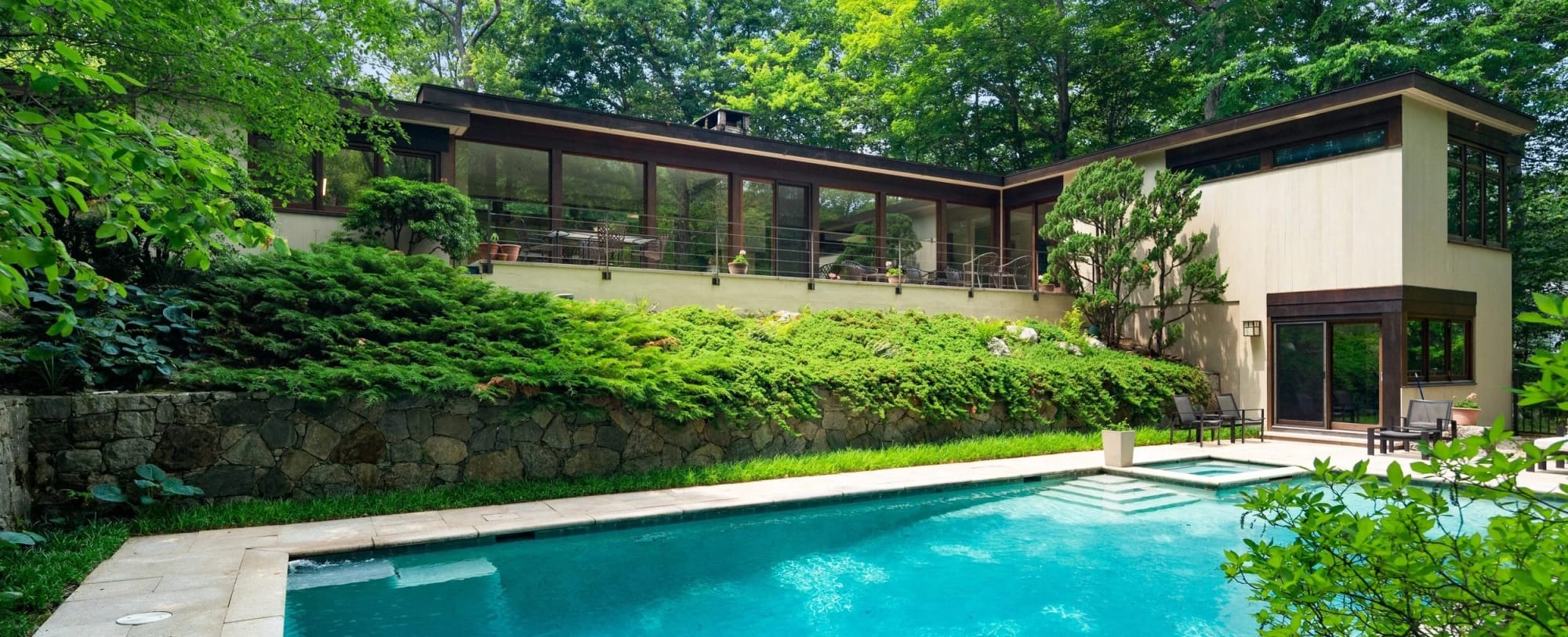 Capturing Architectural Mastery: A John Black Lee-Designed Home Through the Lens of Carlos Marques