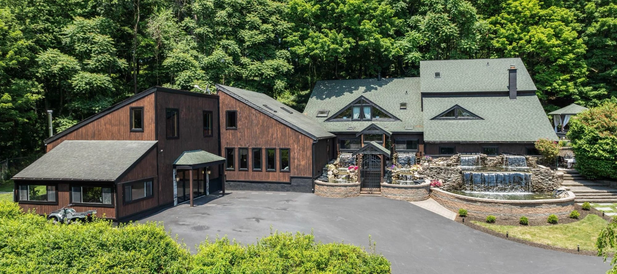 Capturing the Ultimate Safe House: A Look Inside this NY Home